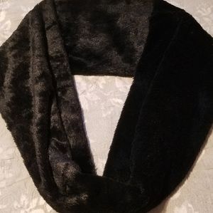 Faux fur Forever Scarf